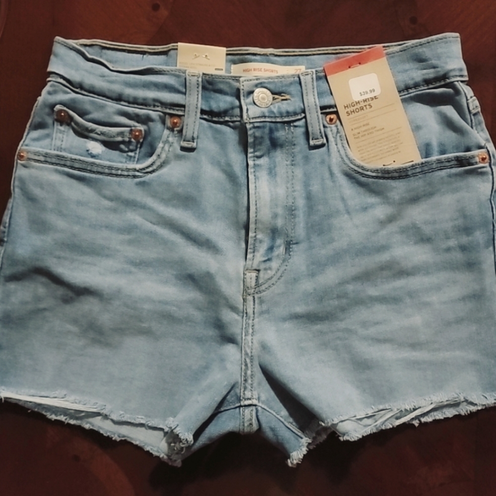 NWT Levi's cut off jean shorts